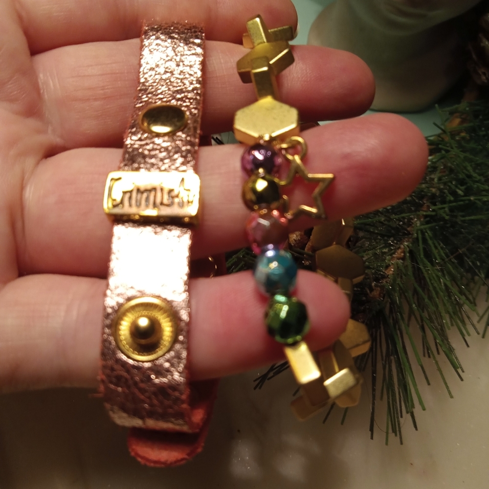 Emerish Bracelet - Picture 2 of 4
